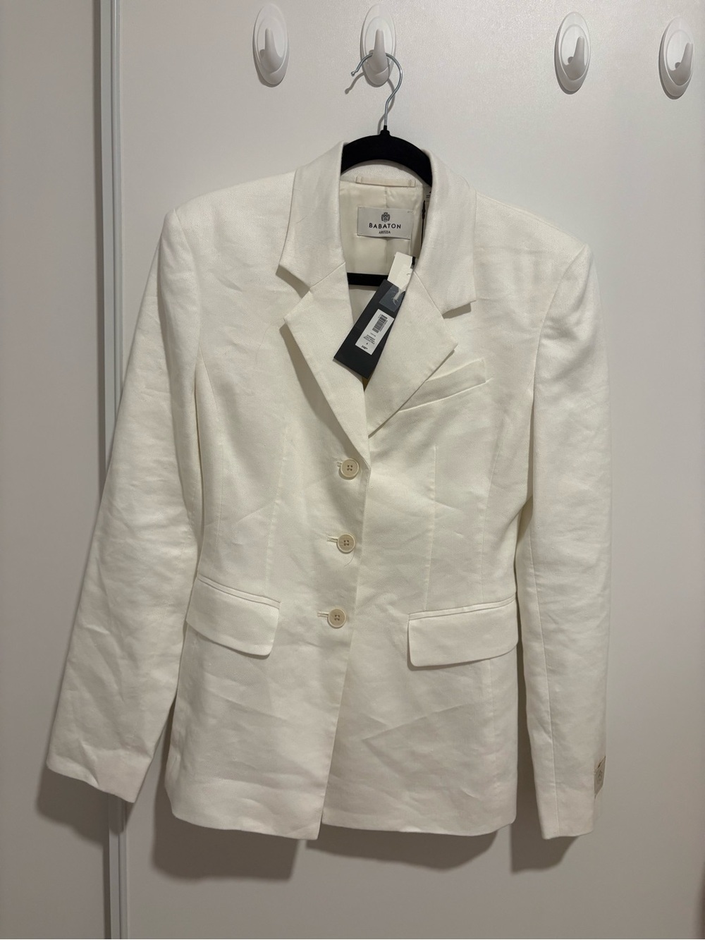 Babaton Cream Single-Breasted Tailored Blazer